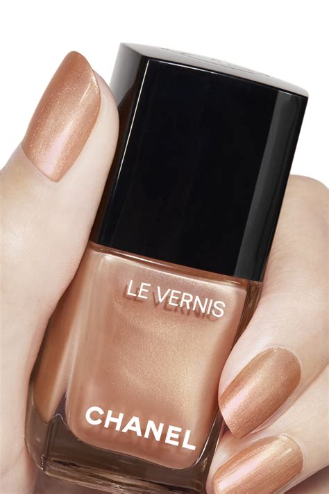 chanel 897 golden sand|CHANEL Le Vernis Nail Colour 897 Golden Sand Summer 2021 .